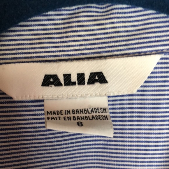 Alia Pinstripe Blouse - Picture 3 of 7